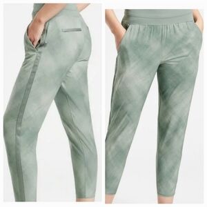 ATHLETA NOLITA SLIM TAPERED PRINTED CROP PANT NWT SZ 2
